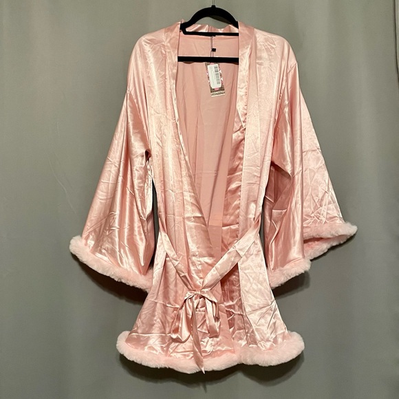 NWT BOOHOO Robe - Picture 4 of 6